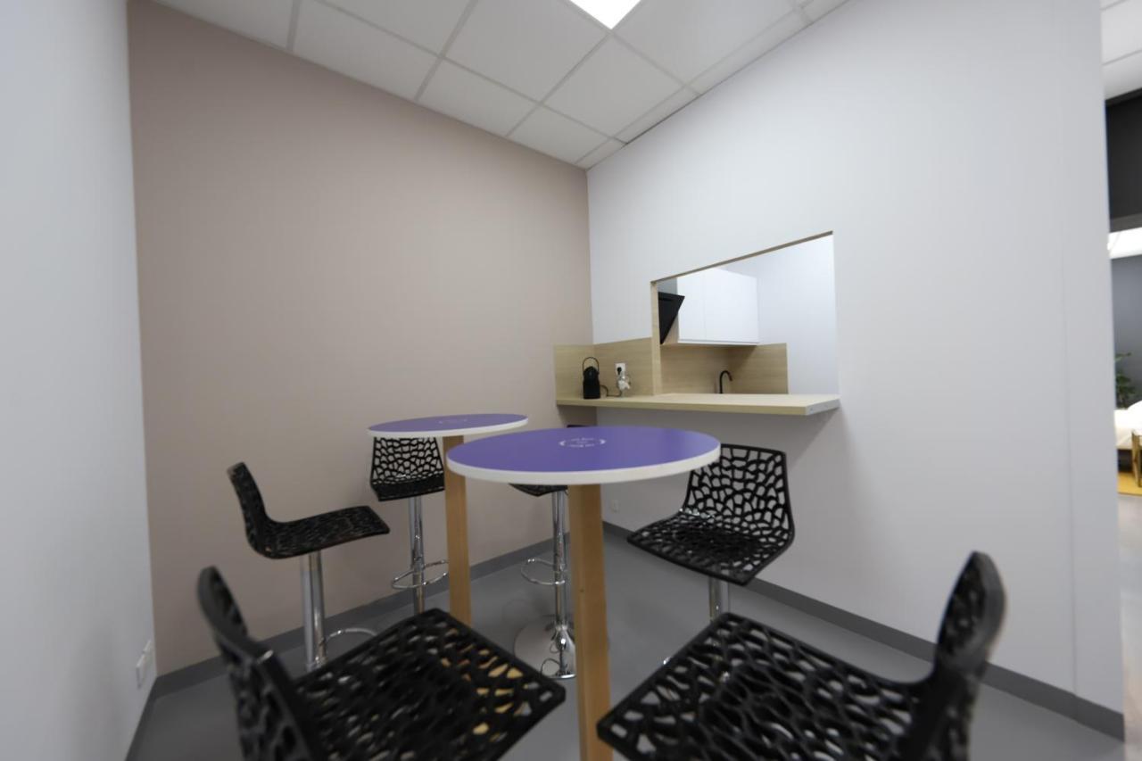 Loft 250M2 Avec Ecran Led Geant De 10M2 Aparthotel Marseille Luaran gambar